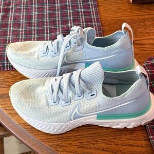 Nike Sky Blue Running Shoes